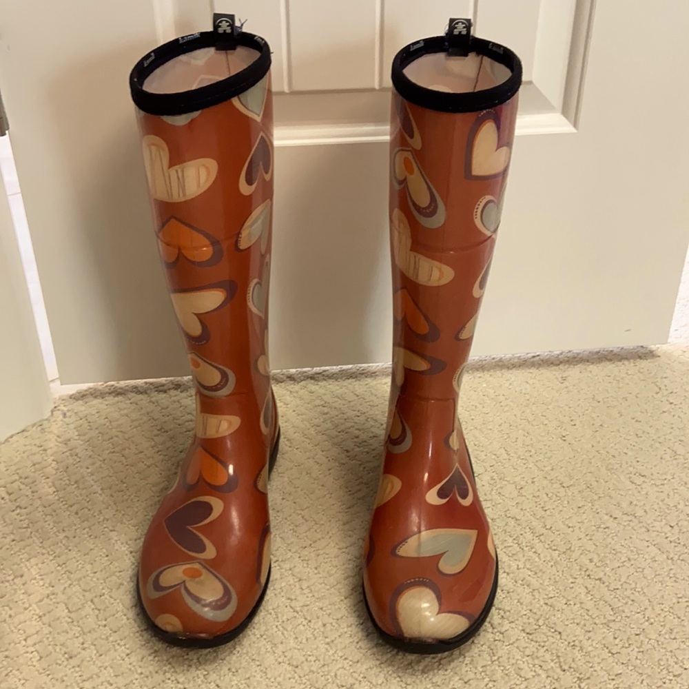 Kamik heart print rain boots